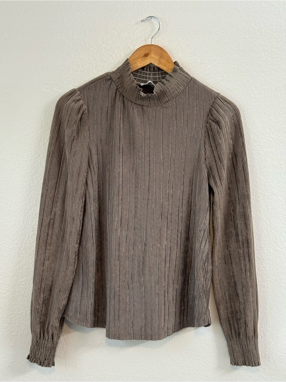 Ces Femme Women's Mock Neck Pleated Long-Sleeve Top Brown Sz M/L Posh Bohemian